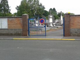 Entrée du cimetière côté rue de l'égalité.